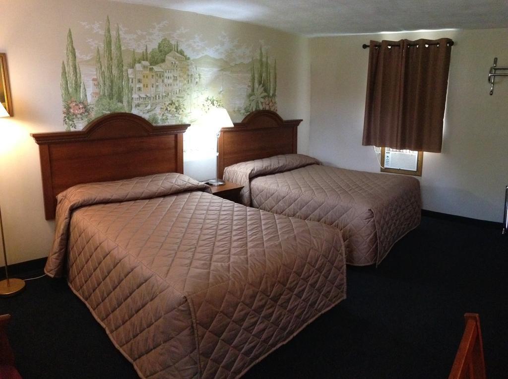 Majers Motel Stratford Room photo